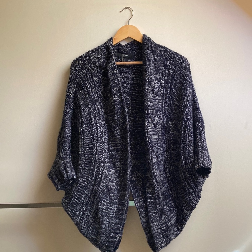 Asian Influenced Bat Wing Sweater From Forever 21. Size Small.